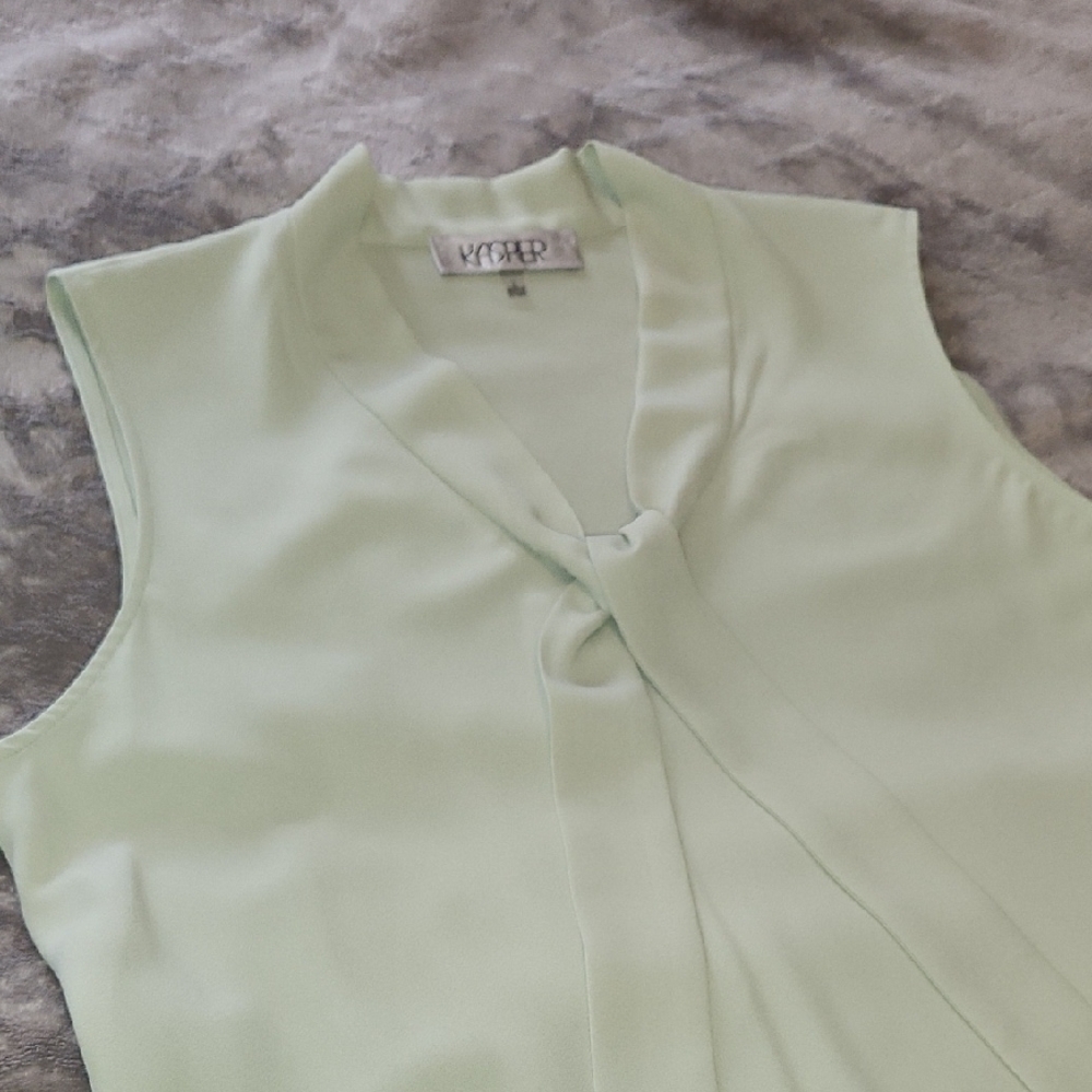 Kasper Green Tie Front Sleeveless Blouse - Picture 6 of 7